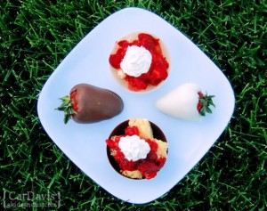 strawberry-sponge-cake-dessert-cupes