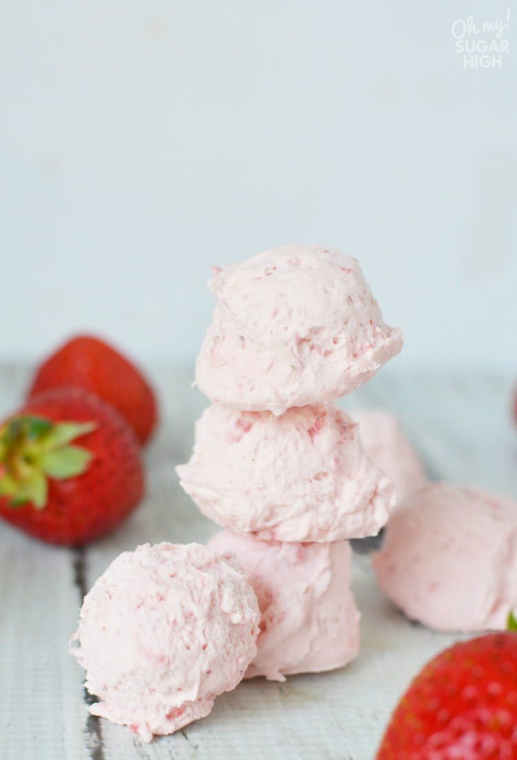 This Strawberry Keto Fat Bomb recipe gives you a slightly sweet and all too perfect way to get those healthy fats for those on a keto diet! Perfectly proportioned soft snacks, these fat bombs will push away your hunger and keep you satisfied all day long.