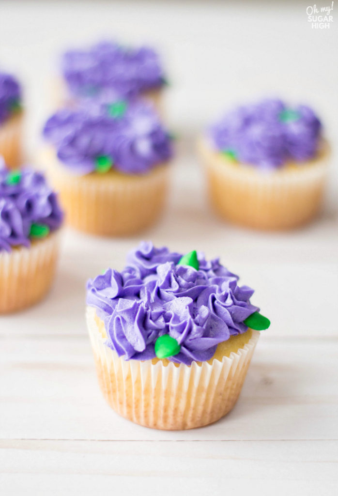 How to Make Flower Cupcakes - Oh My! Sugar High