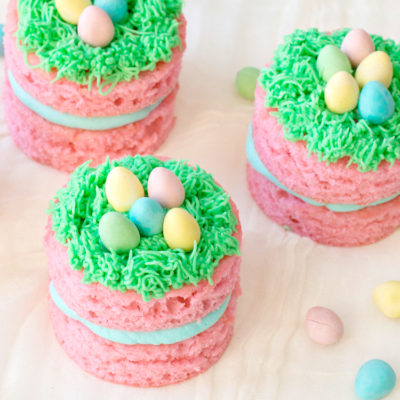 Mini Easter Cakes with Chocolate Eggs