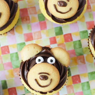 Looking for cupcakes for kids? These bear cupcakes are an easy and fun option! Whether you are making them just for fun or for a birthday celebration, these DIY bear cupcakes will be a hit!